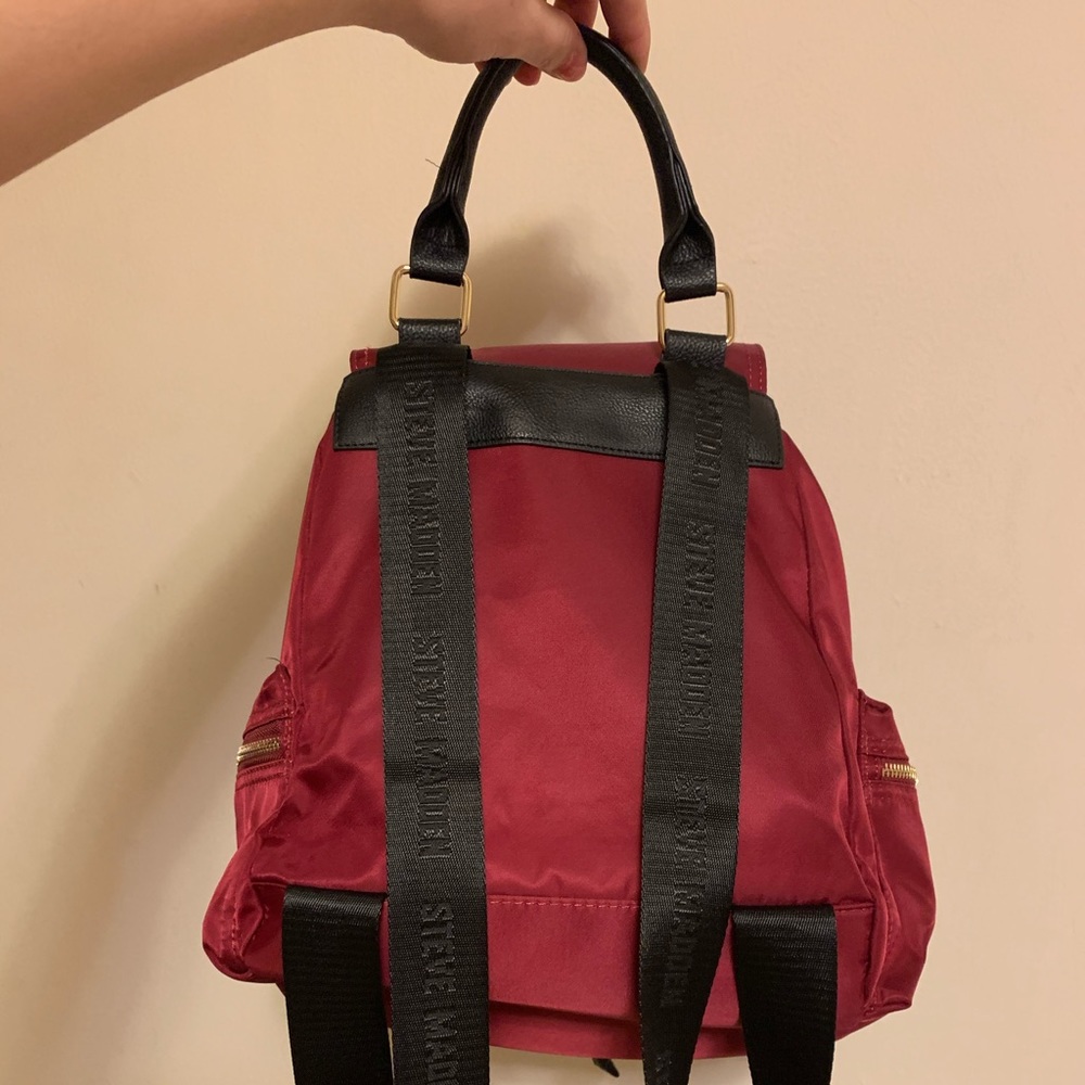 Backpack - Picture 4 of 6